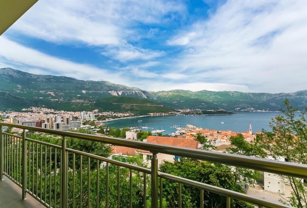 Apartments Albina Star Budva Bagian luar foto